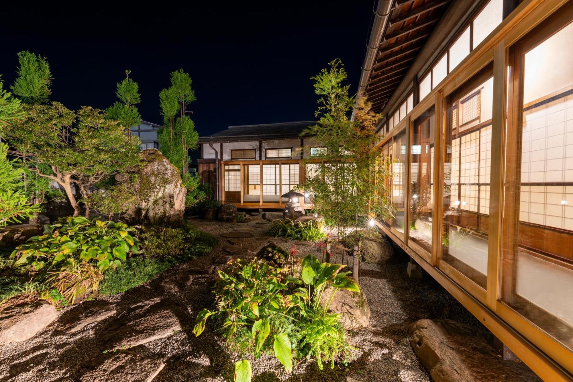 お宿一の華 Такаяма Экстерьер фото