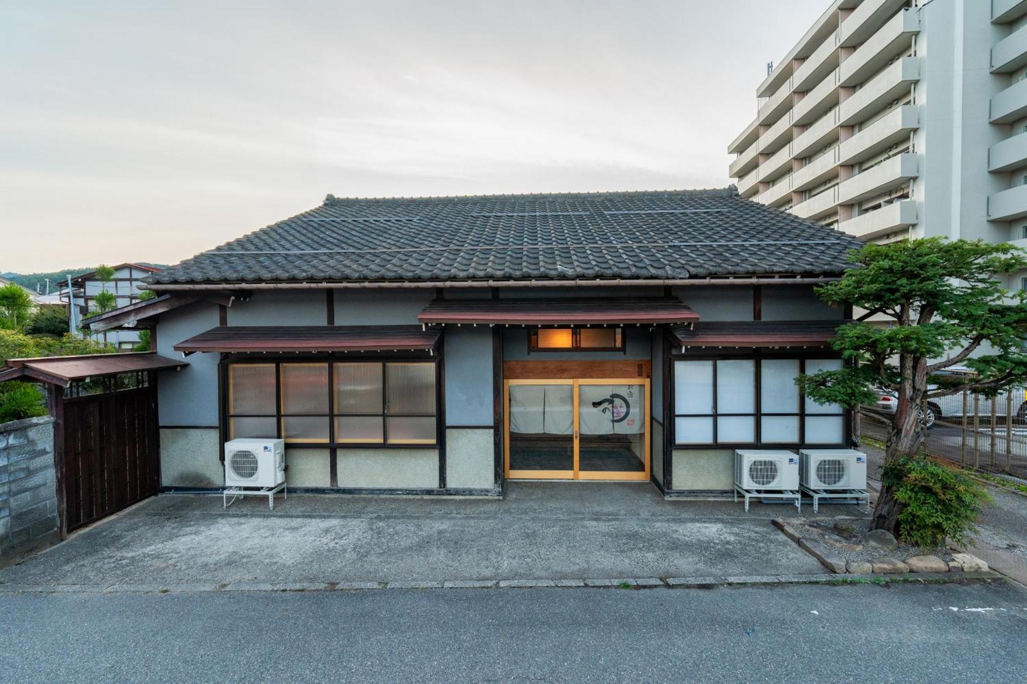 お宿一の華 Такаяма Экстерьер фото