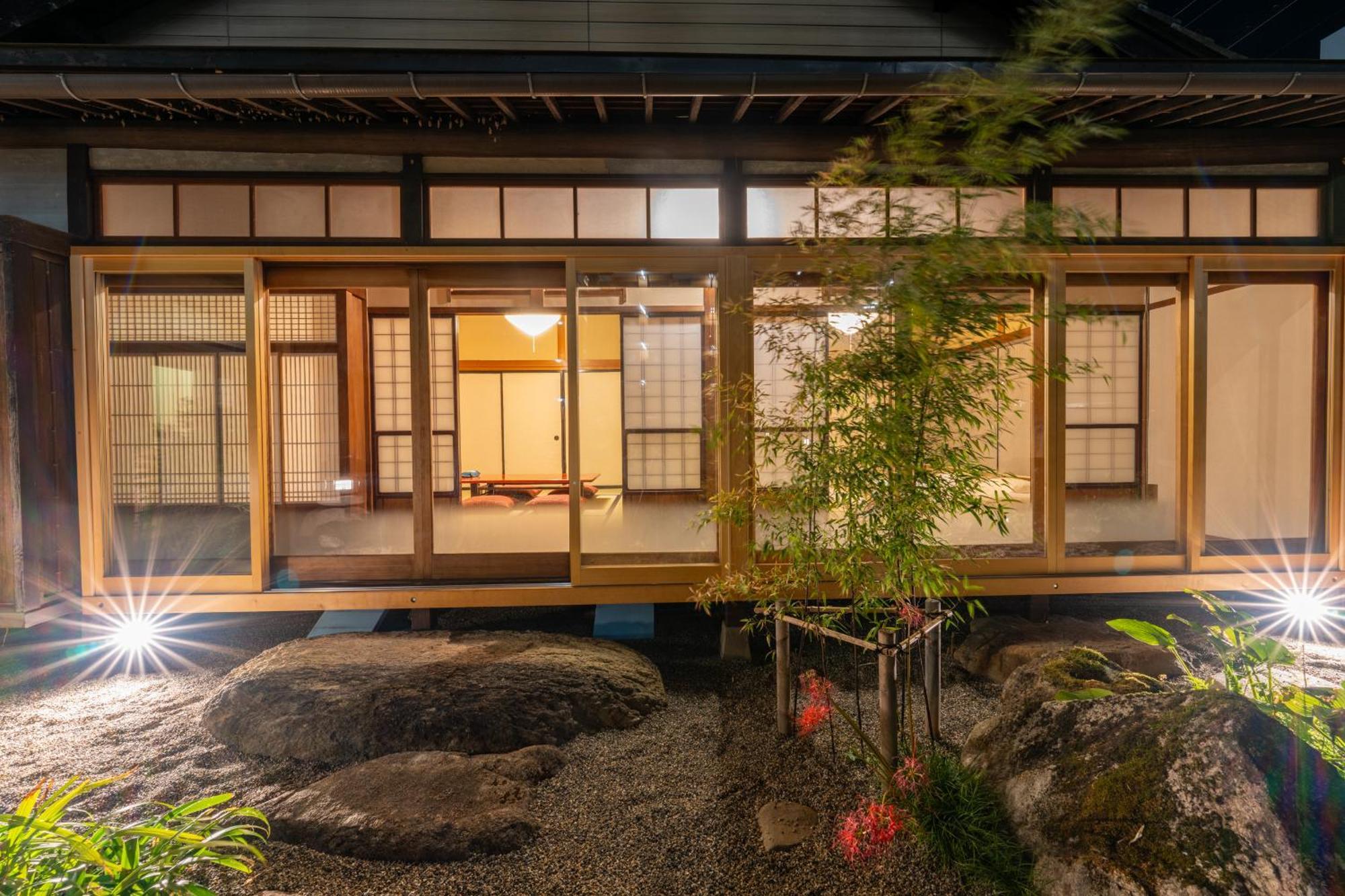 お宿一の華 Такаяма Экстерьер фото